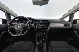 Volkswagen Touran vaihtoauto