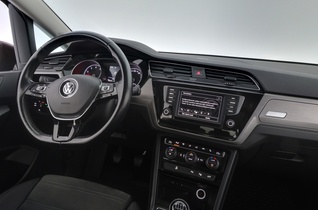 Volkswagen Touran vaihtoauto