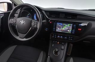 Toyota Auris vaihtoauto