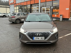 Hyundai IONIQ hybrid vaihtoauto