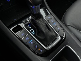 Hyundai IONIQ hybrid vaihtoauto