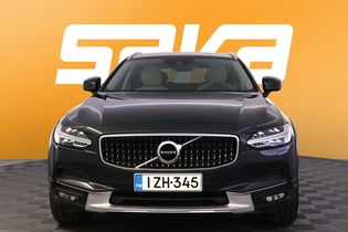 Volvo V90 Cross Country vaihtoauto