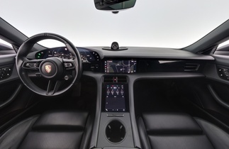 Porsche Taycan vaihtoauto