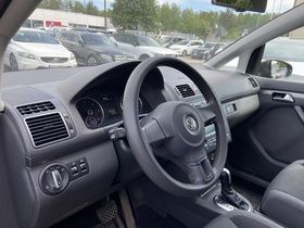 Volkswagen Touran vaihtoauto