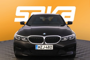 BMW 330 vaihtoauto