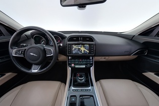 Jaguar XE vaihtoauto