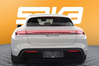 Porsche Taycan vaihtoauto