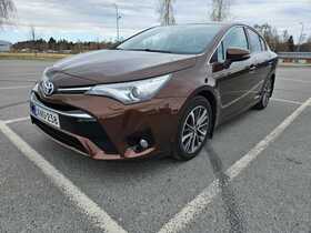 Toyota Avensis vaihtoauto