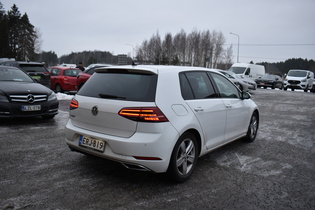 Volkswagen Golf vaihtoauto
