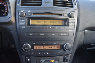 Toyota Avensis vaihtoauto