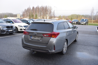 Toyota Auris vaihtoauto