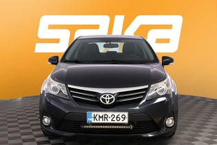 Toyota Avensis vaihtoauto