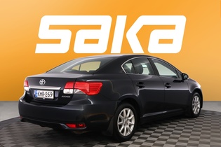 Toyota Avensis vaihtoauto