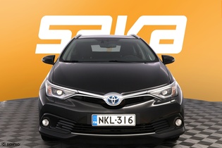 Toyota Auris vaihtoauto