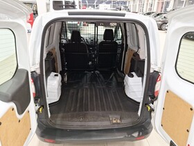 Ford Transit Courier vaihtoauto