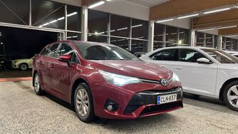 Toyota Avensis vaihtoauto