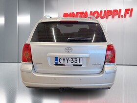 Toyota Avensis vaihtoauto