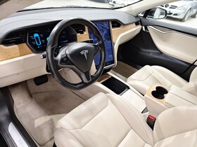 Tesla Model S vaihtoauto