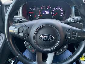 Kia Carens vaihtoauto