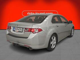 Honda Accord vaihtoauto