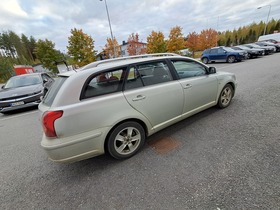 Toyota Avensis vaihtoauto