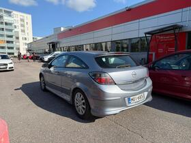 Opel Astra vaihtoauto