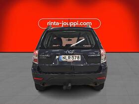 Subaru Forester vaihtoauto