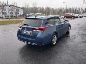 Toyota Auris vaihtoauto