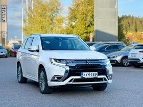 Mitsubishi Outlander PHEV vaihtoauto