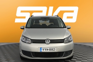 Volkswagen Touran vaihtoauto