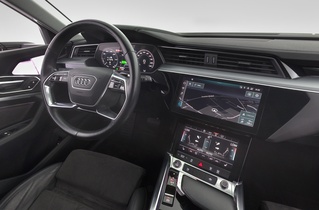 Audi e-tron vaihtoauto