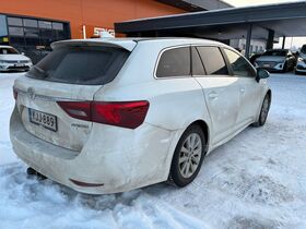 Toyota Avensis vaihtoauto