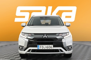Mitsubishi Outlander PHEV vaihtoauto
