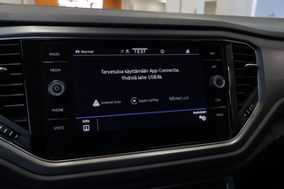 Volkswagen T-Roc vaihtoauto