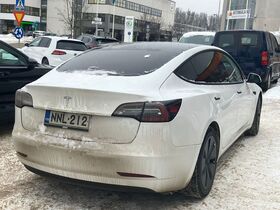 Tesla Model 3 vaihtoauto