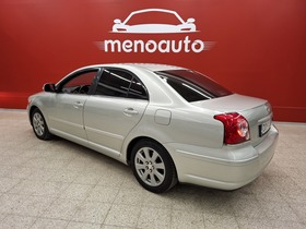 Toyota Avensis vaihtoauto