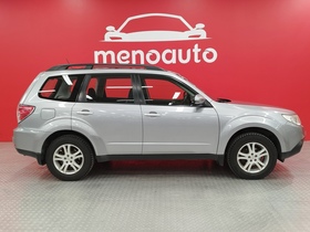 Subaru Forester vaihtoauto