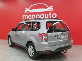 Subaru Forester vaihtoauto