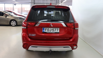Mitsubishi Outlander PHEV vaihtoauto