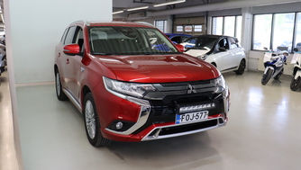 Mitsubishi Outlander PHEV vaihtoauto