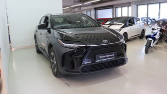 Toyota bZ4X vaihtoauto