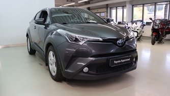 Toyota C-HR vaihtoauto