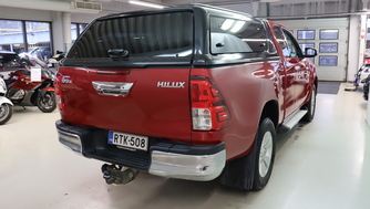 Toyota Hilux vaihtoauto