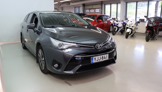 Toyota Avensis vaihtoauto