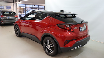 Toyota C-HR vaihtoauto