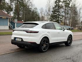 Porsche Cayenne vaihtoauto