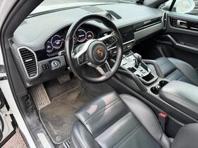 Porsche Cayenne vaihtoauto