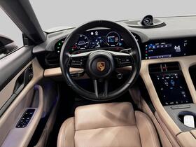 Porsche Taycan vaihtoauto