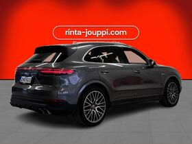 Porsche Cayenne vaihtoauto