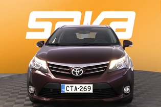 Toyota Avensis vaihtoauto